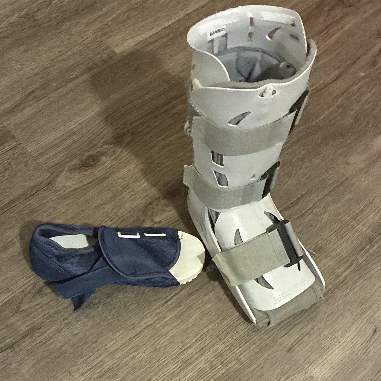 Aircast Adjustable Walking Boot Immobilizer Brace L White/Gray Ankle Foot Leg