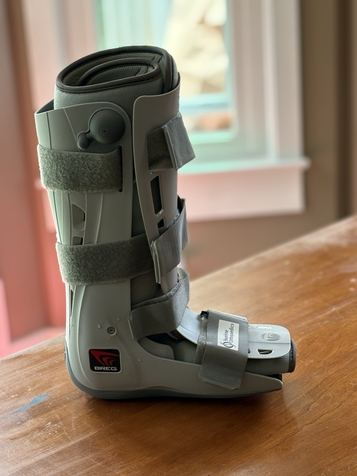 Breg Genesis Full Shell Walking Boot w Pump Orthopedic Walker Boot Size M
