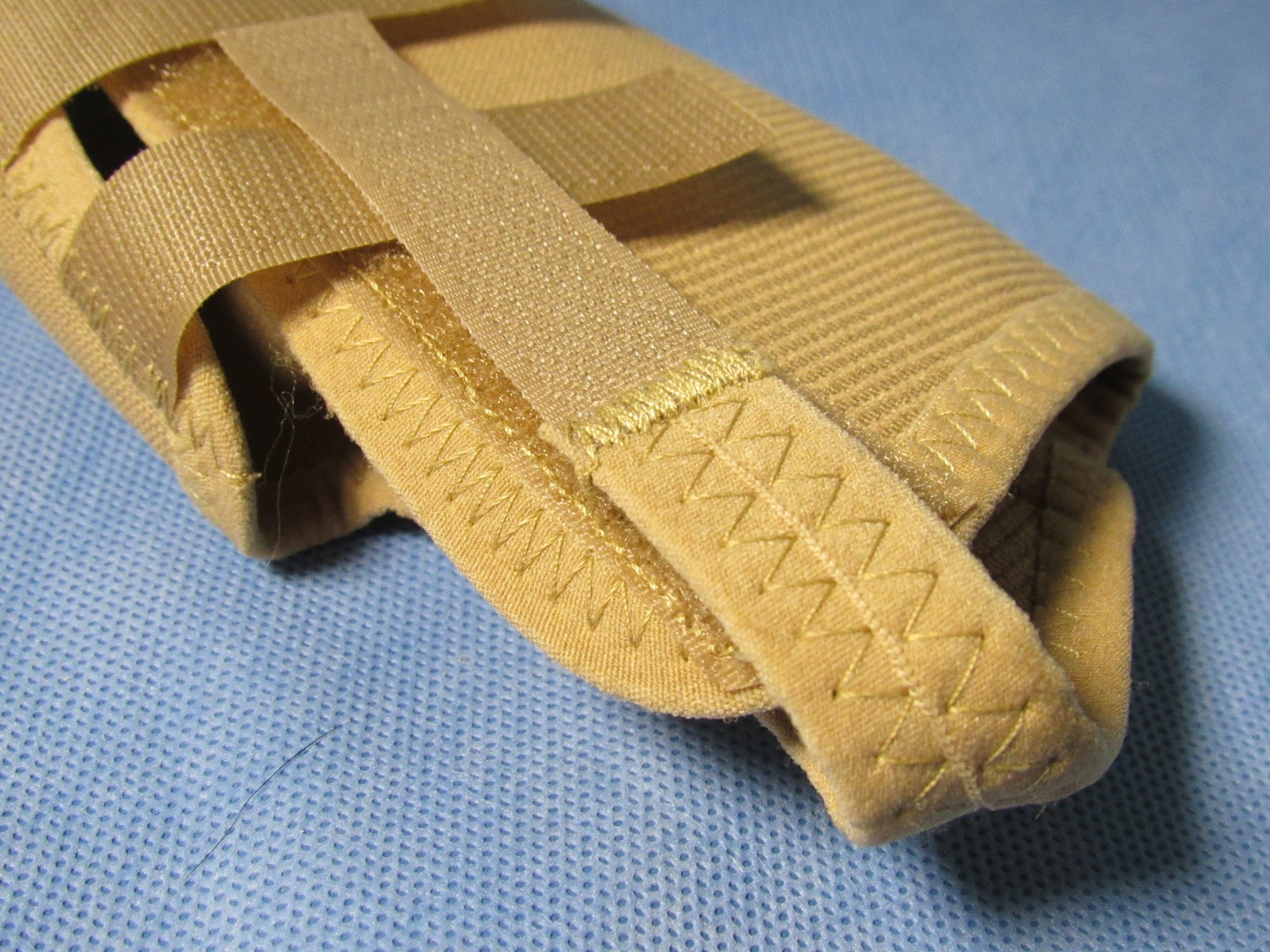 AliMed 5765 Freedom Wrist Left Medium Support Brace Short Tan Elastic New in Box