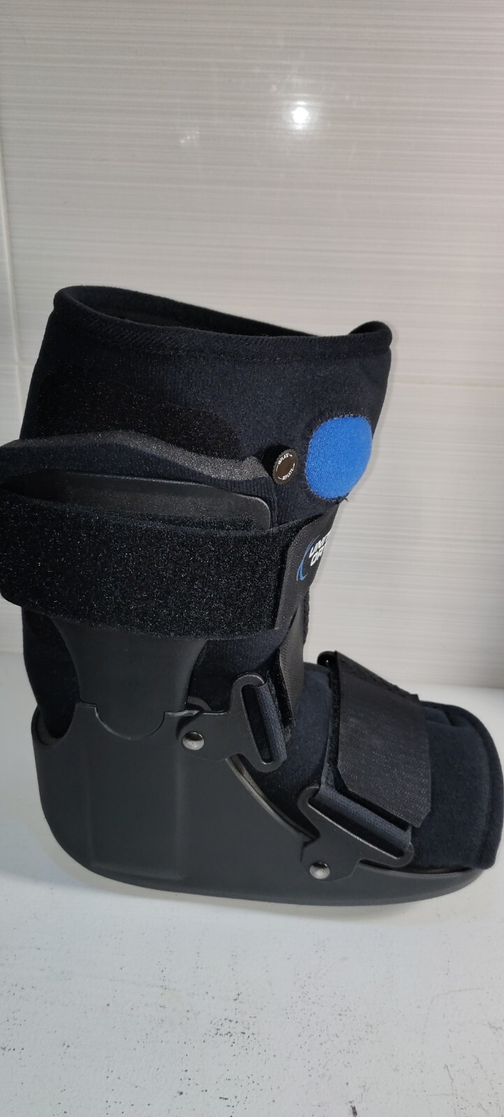 NEW United Ortho Air Stabilizer Ankle Boot Black Size X-small!