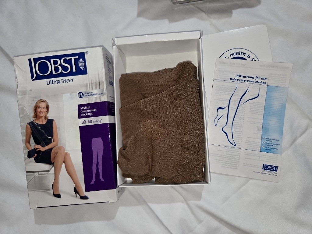 JOBST Ultra Sheer Waist CT 30-40mmHg Suntan M Compression Stockings 121498 J1