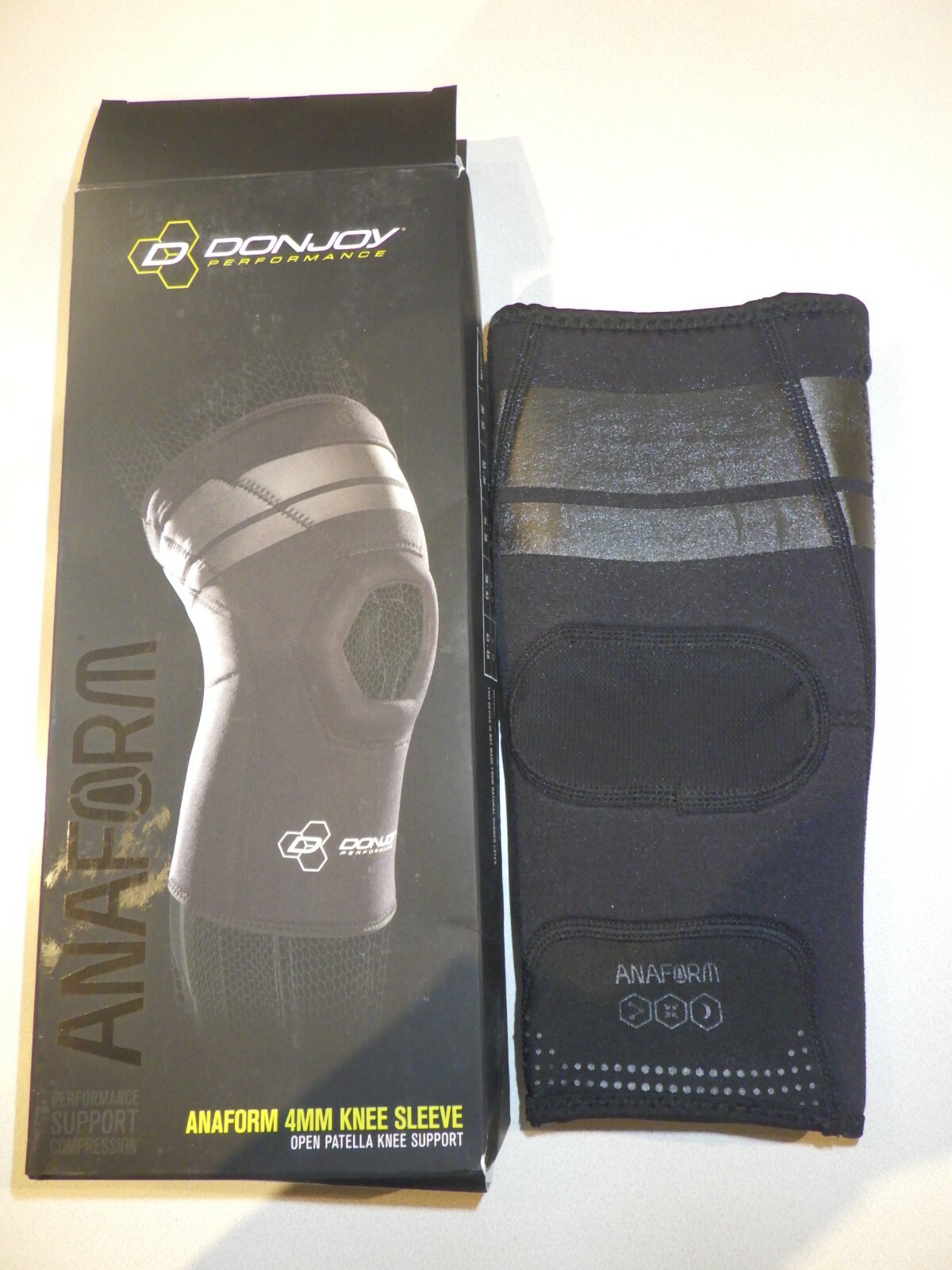 DonJoy Performance ANAFORM Compression Sleeve, SMALL