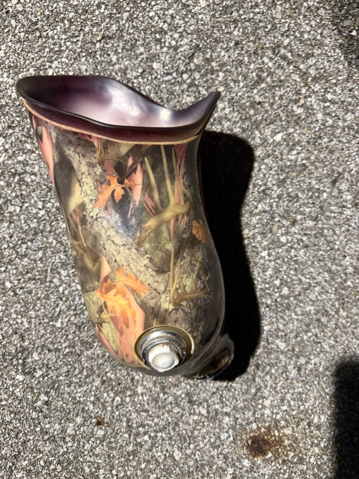 Camo Prosthetic Socket w/ Lyn Valve + 2 Össur Iceross Liners – Display Only