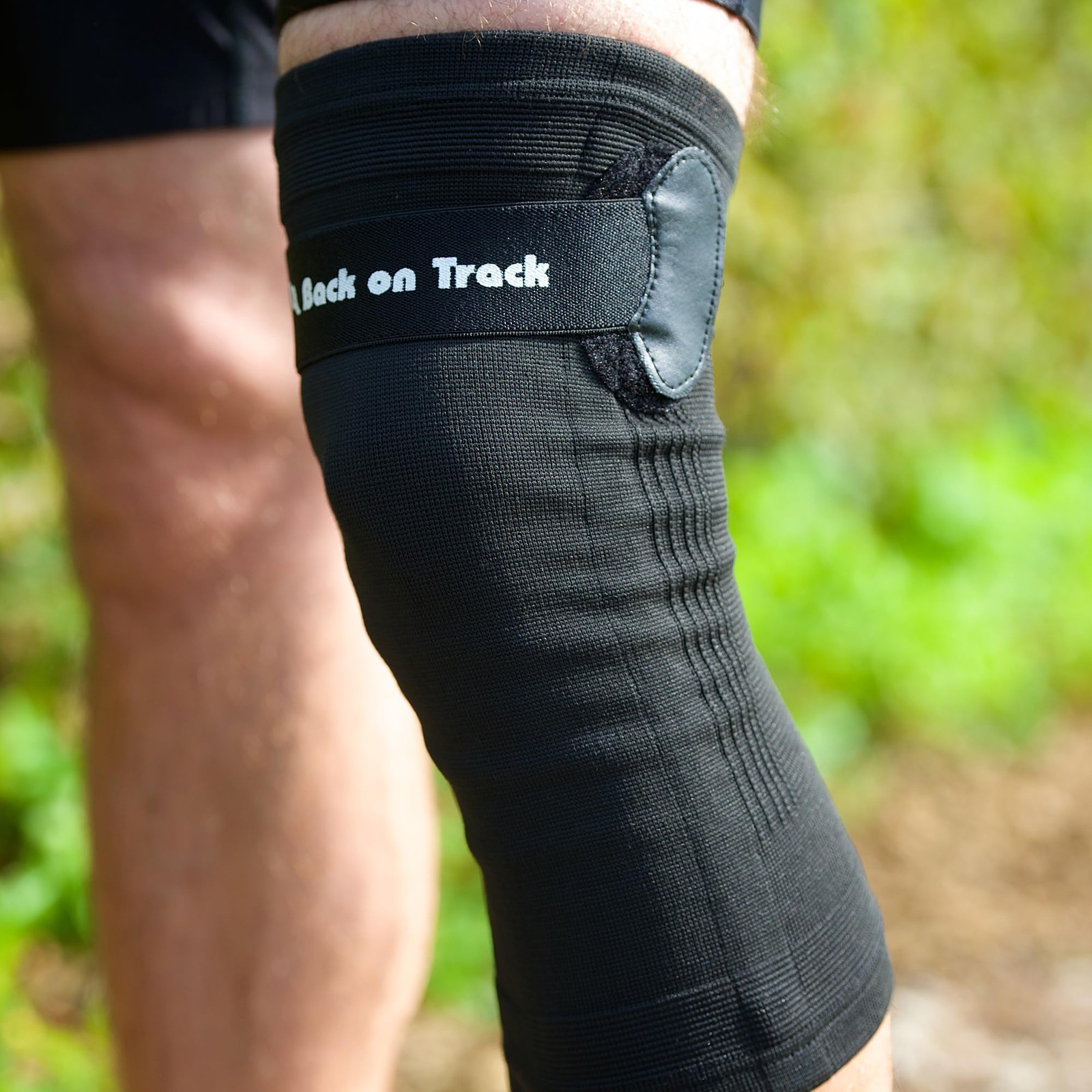 Back on Track Knee Brace with Removable Strap 1110 XXX-Large, Black