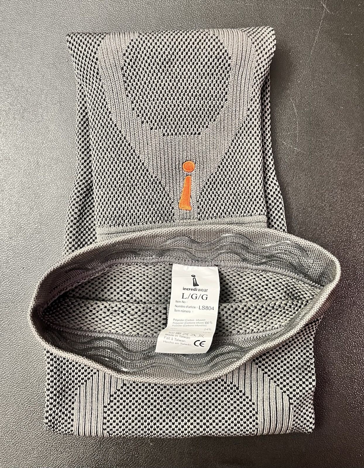 Incrediwear Leg Sleeve Large Charcoal Compression Sleeve – Used
