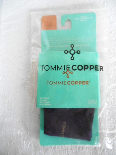 New Tommie Copper Girl Core Compression Knee Sleeve Large Color: Shadow Purple