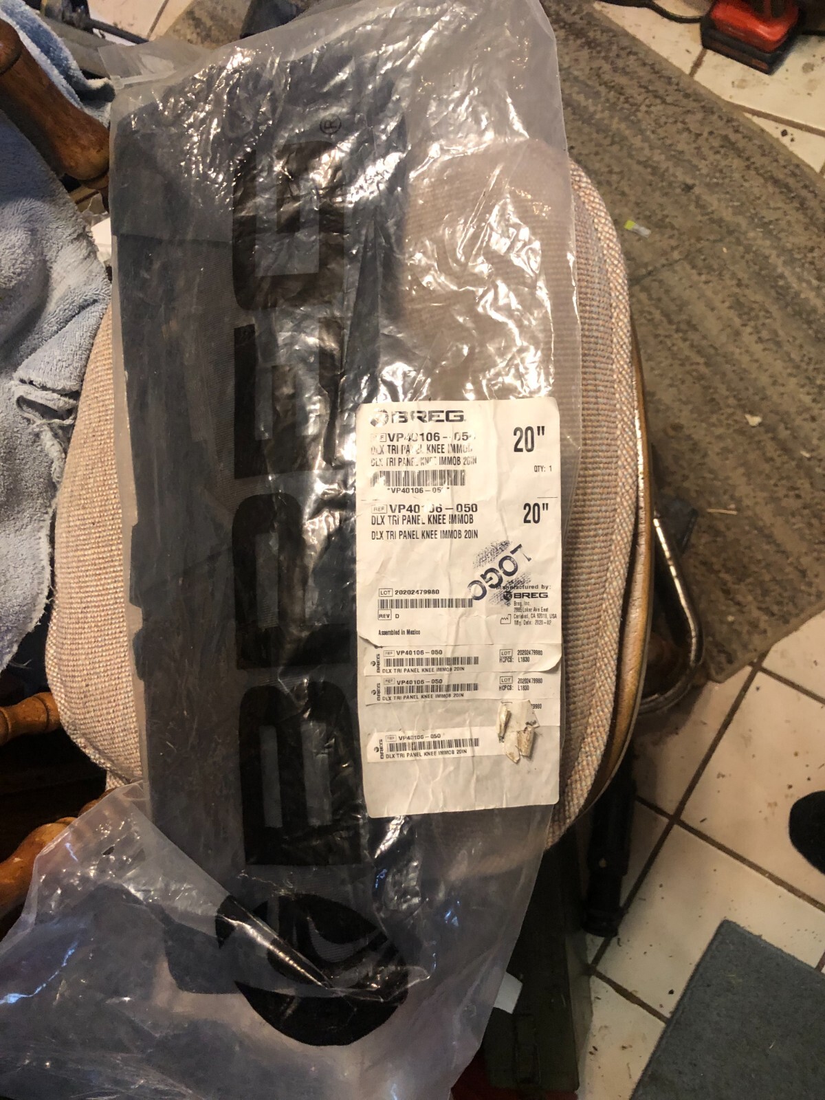 NEW! Breg DLX Tri Panel Knee Immobilizer 20″ VP40106-050