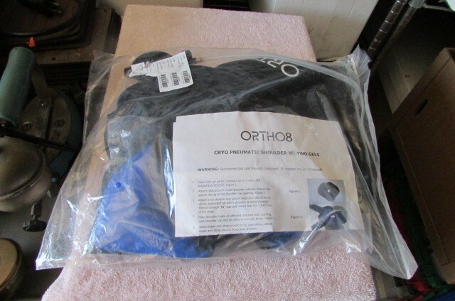 ORTHO8 CRYO PNEUMATIC SHOULDER BRACE W/ 2 GEL PACKS BK-9
