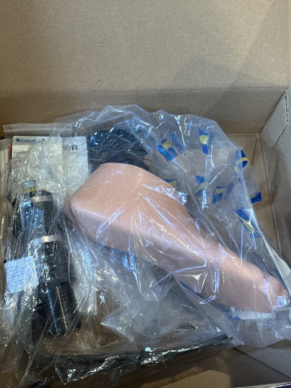 Ossur reflex re-flex shock prosthetic foot. New. Category 5. Size 27. Right