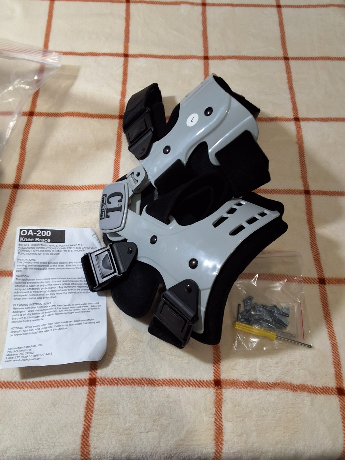 Comfortland Orthopedic OA-200-L, OA-200-R Knee Brace Left & Right (Pair) W/Tools