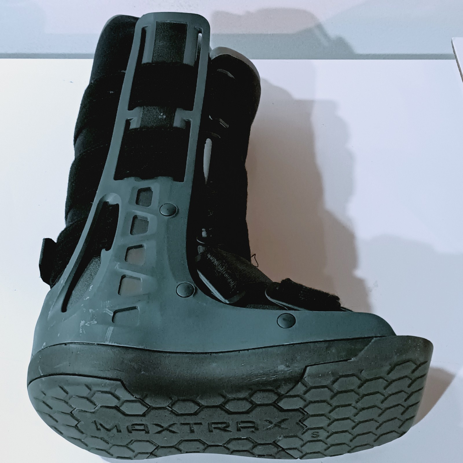 ProCare MaxTrax 2.0 Air Walker Boot Size S Small DonJoy Fracture Sprain Brace…