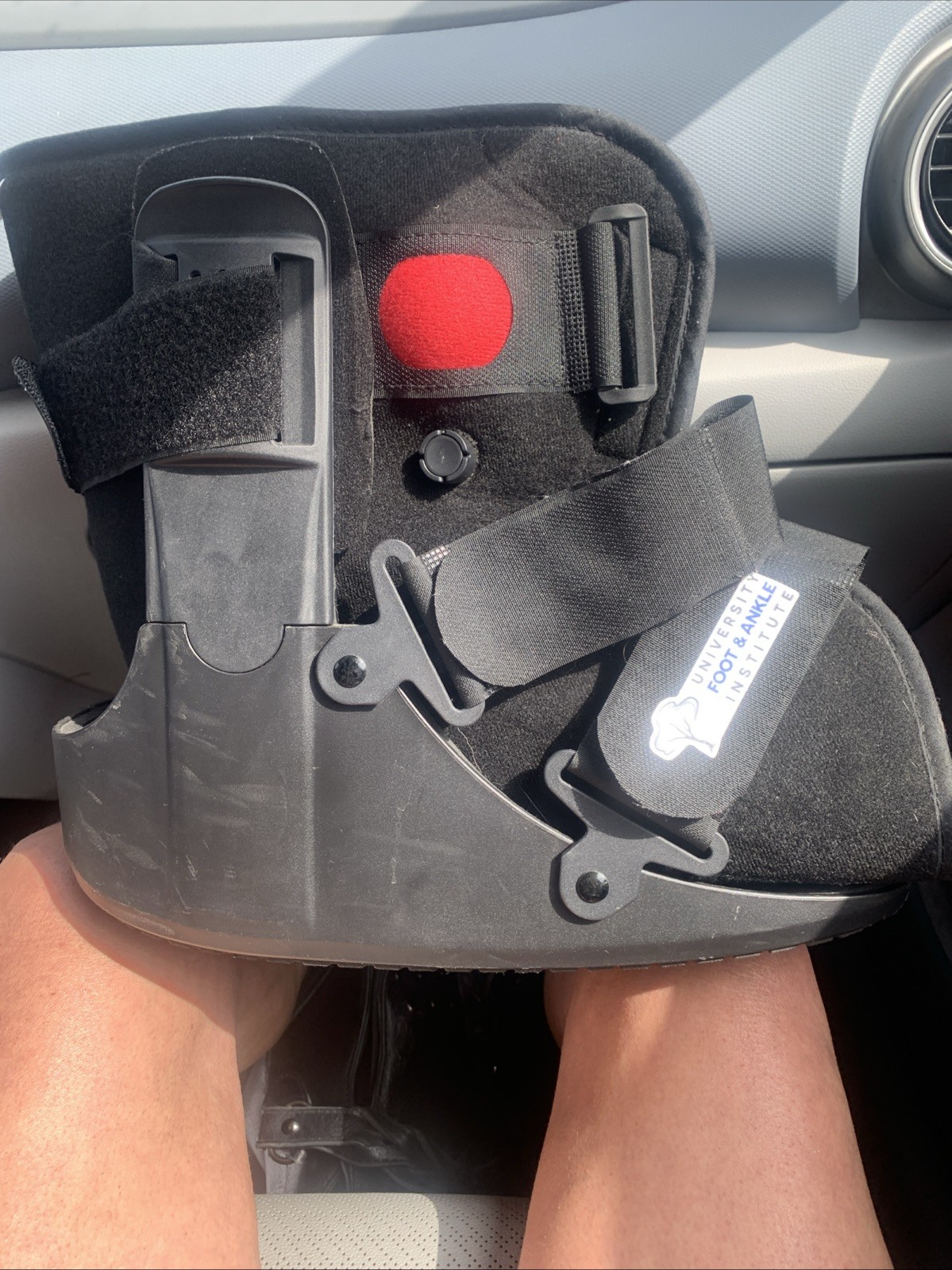 University Foot & Ankle Institute Left Foot Size Large