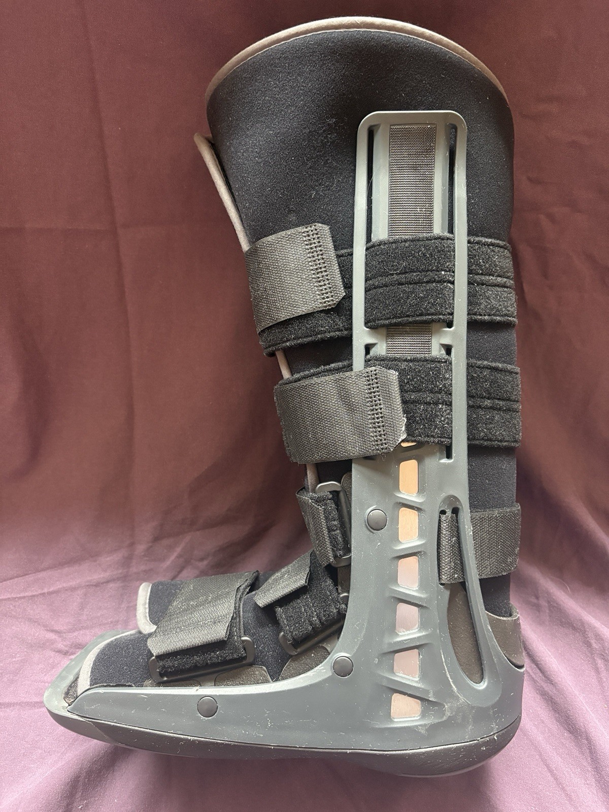 DonJoy MaxTrax 2.0 Air Walking Boot – Medium – Used Once – Pneumatic Walker