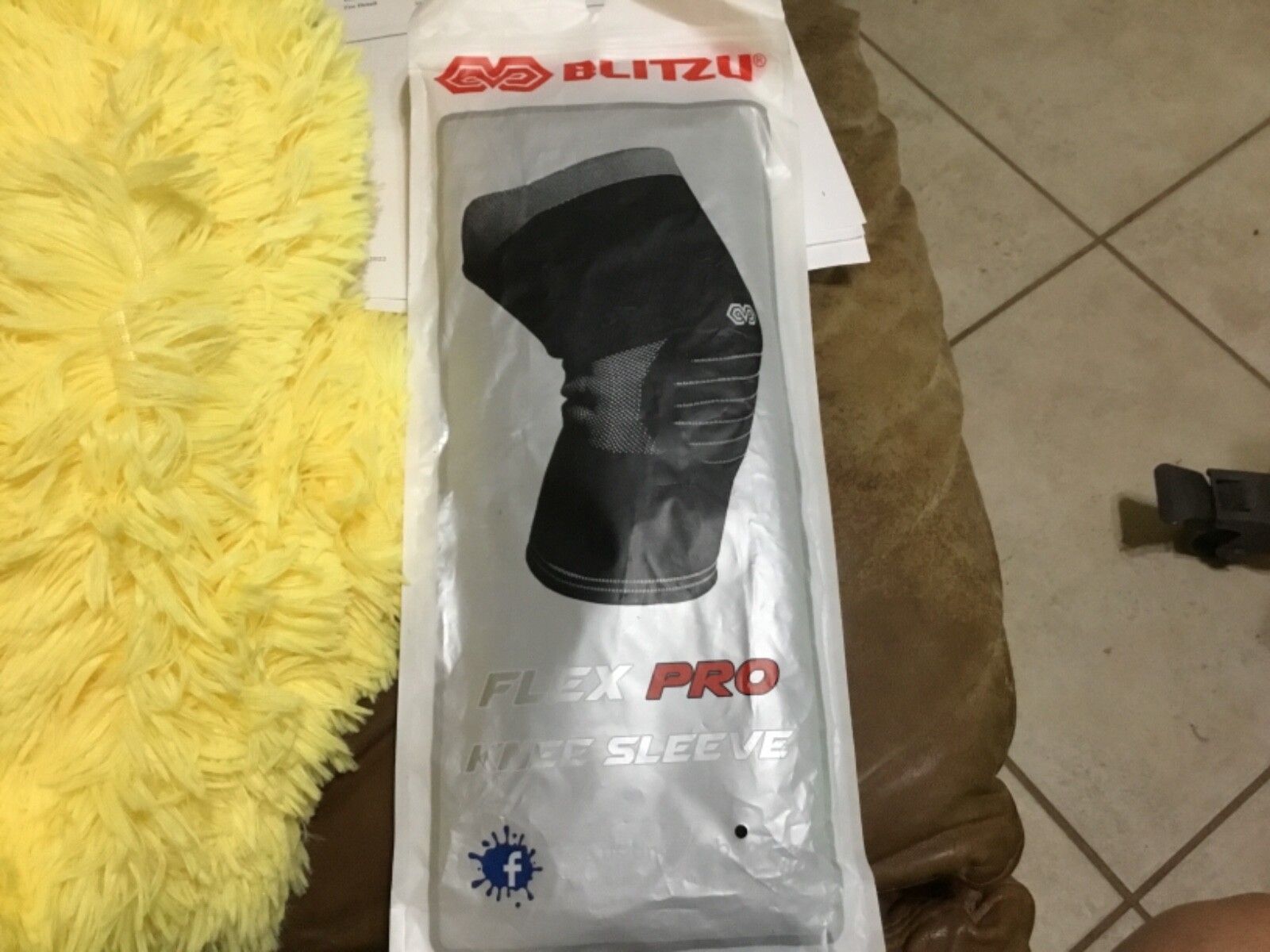 Blitzu Flex Professional Knee Sleeve New in Package Small Gray in color ..