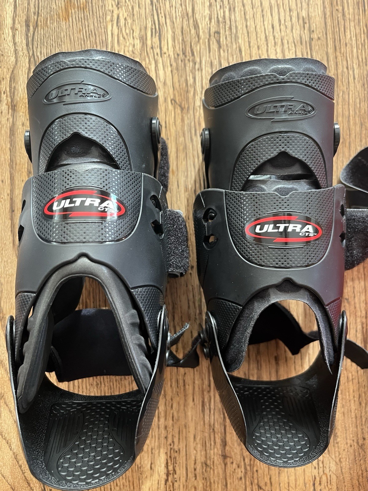 2 – Ultra CTS® Ankle Braces for Osteoarthritis (OA), Acute Ankle Injuries S/M