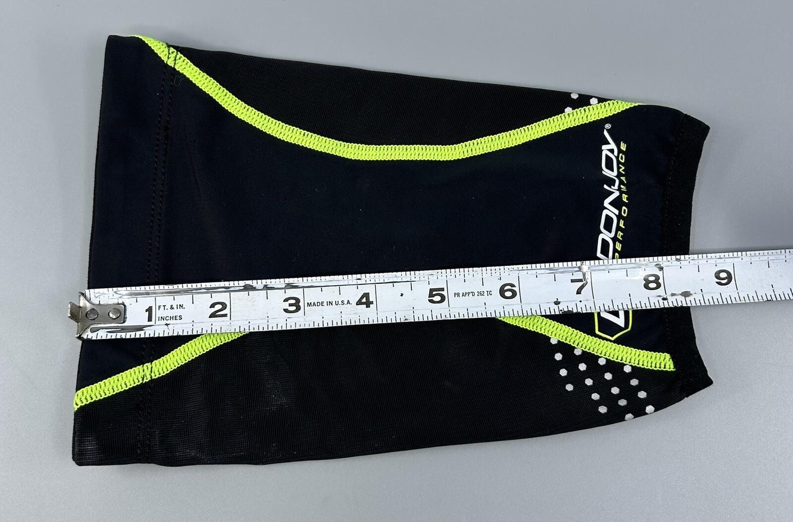 DonJoy Performance Knee Brace Short Undersleeve Size Small Black Slime Green
