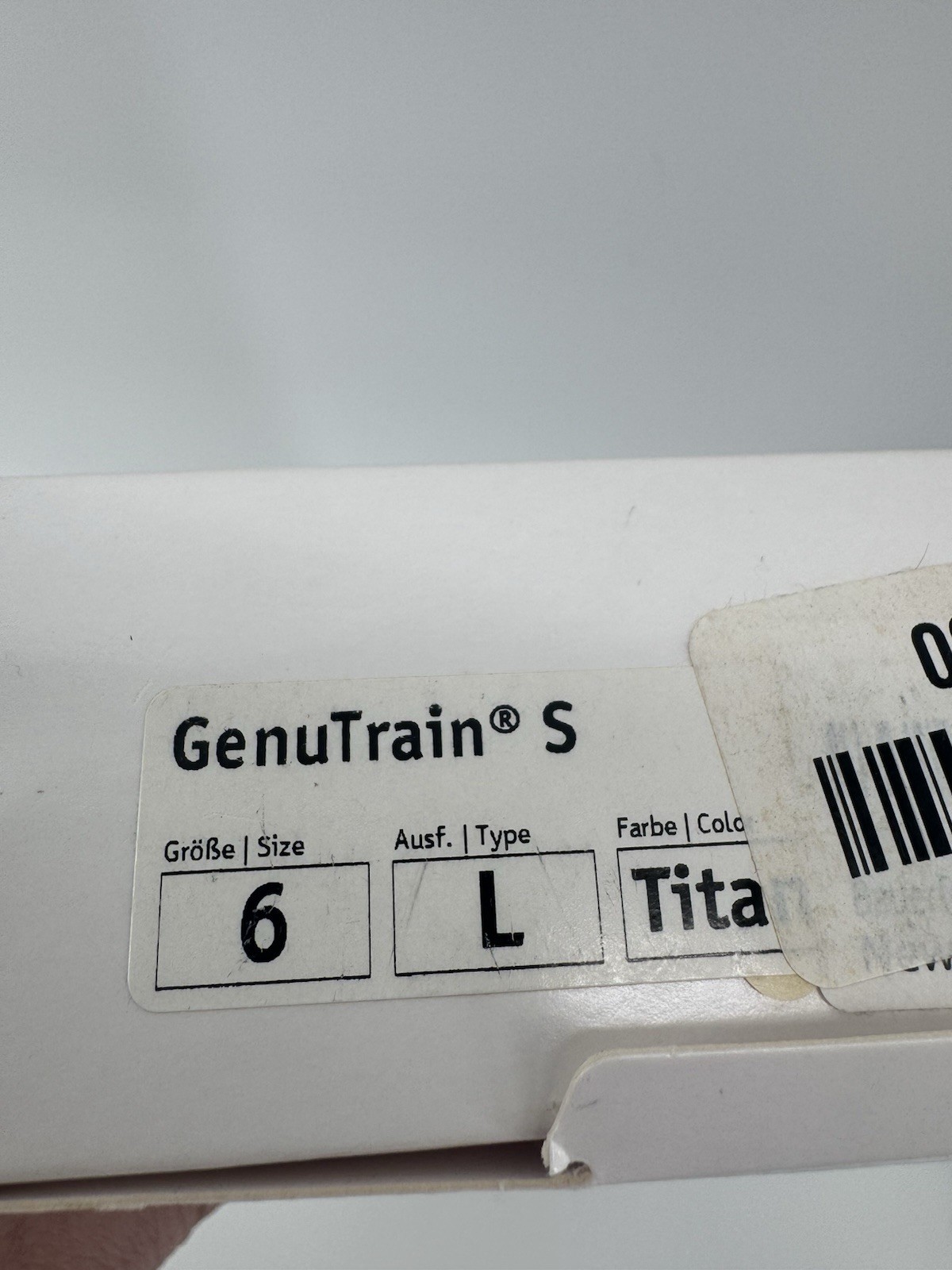 Bauerfeind GenuTrain S Hinged Knee Brace Size 6-Left – Titan Color