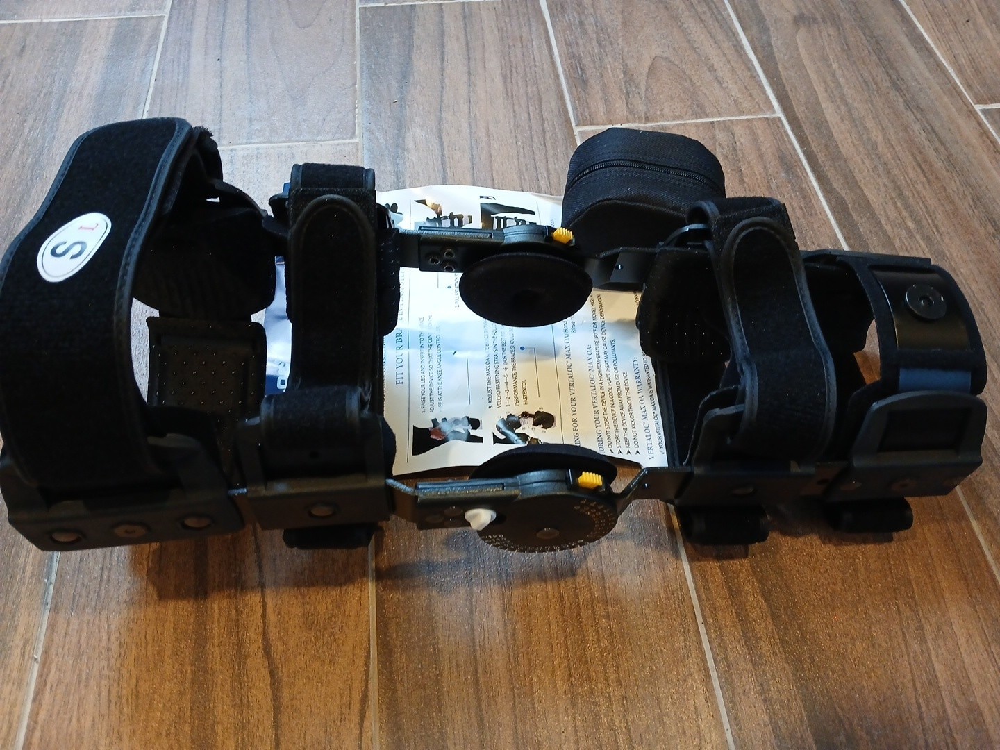 Vertaloc Max OA Knee Brace Support RIGHT Size SMALL Black BRAND NEW
