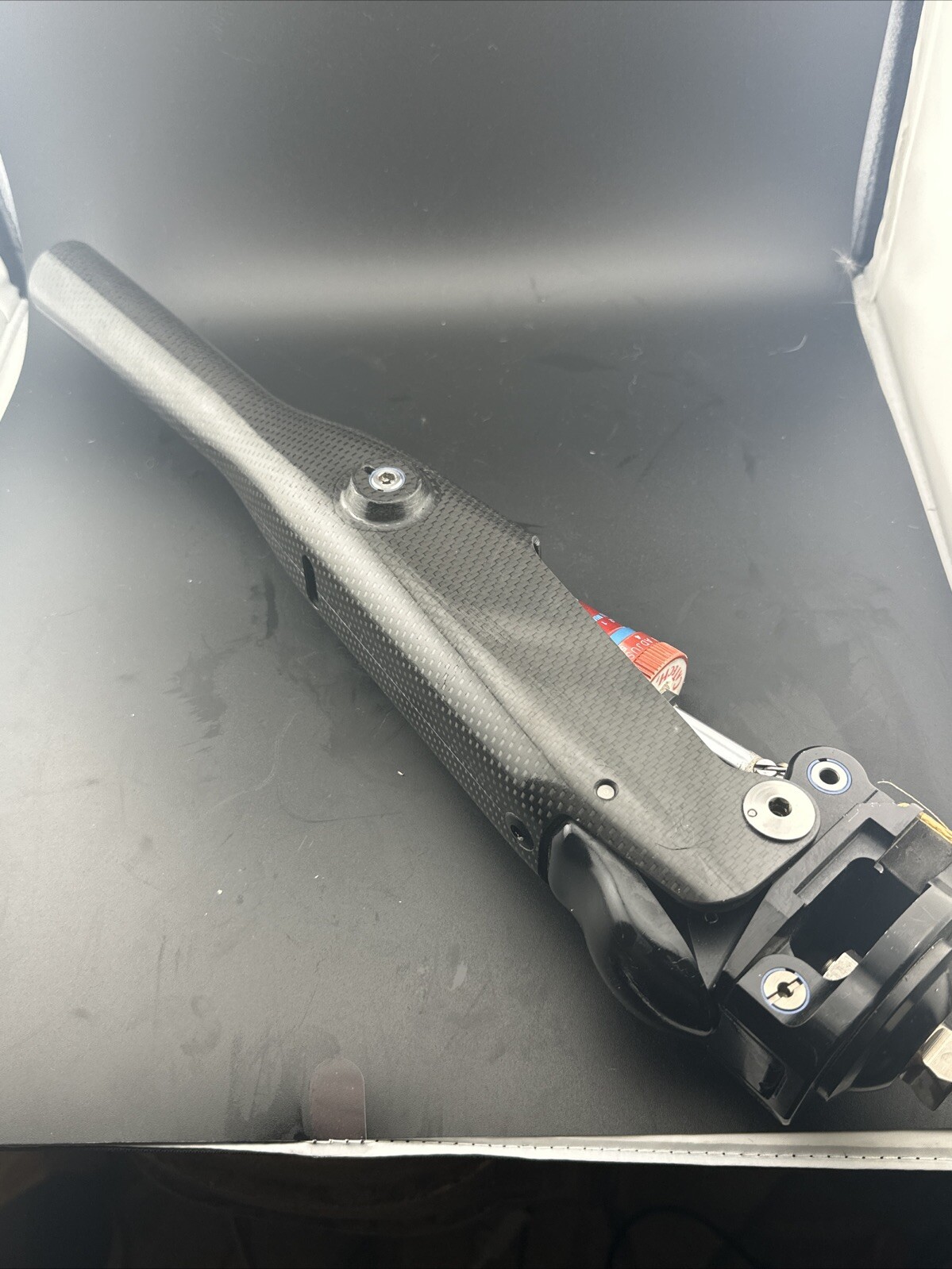 Endolite Blatchford Prosthetic Knee. Prosthetic Knee 44.5cm Length