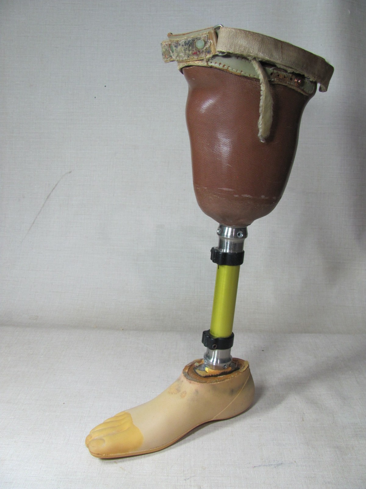 OTTO BOCK TITAN 4R52 HARDWARE PROSTHETIC LEG RIGHT BELOW-KNEE KINGSLEY FLATTIE