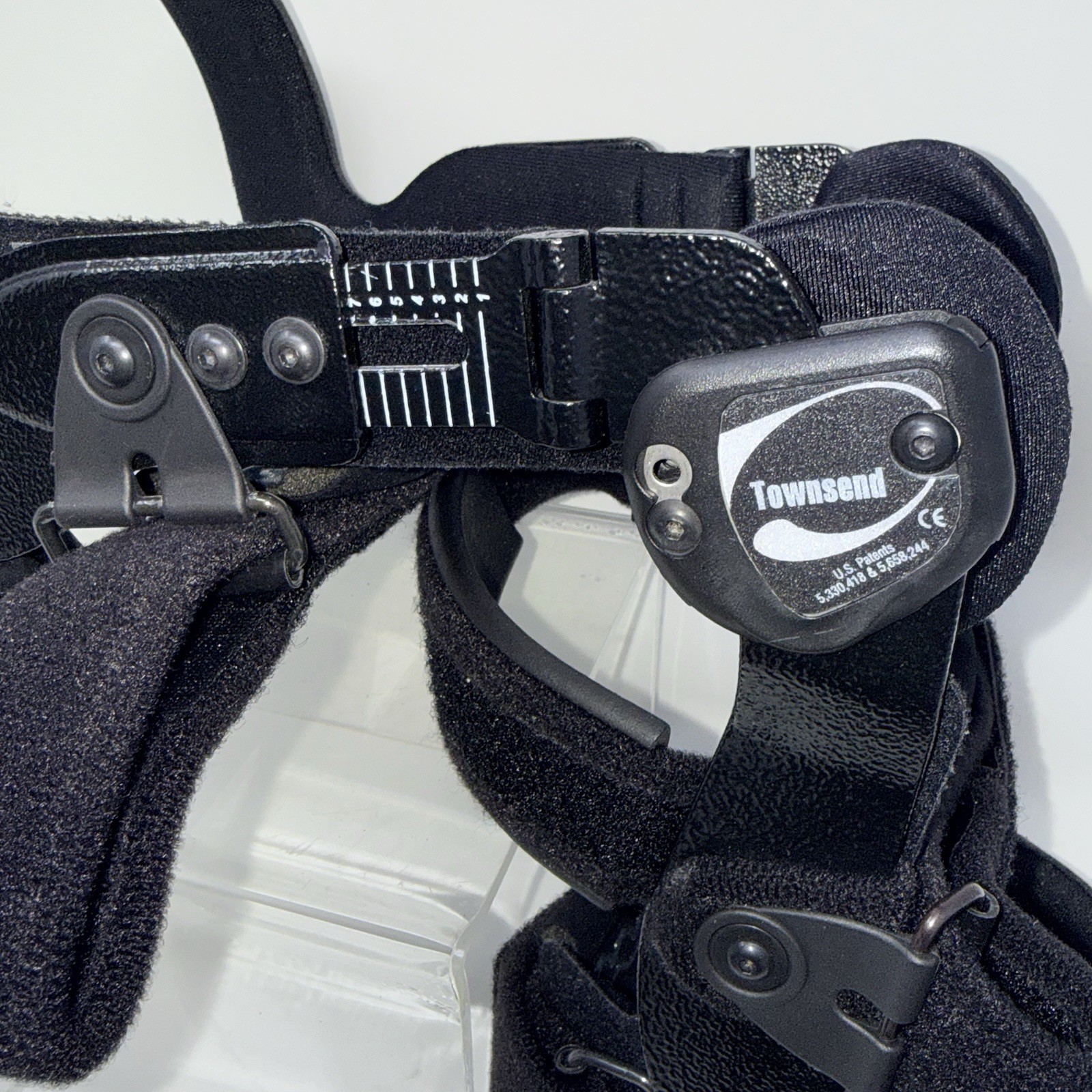 Townsend Rebel Reliever Medium Standard Aluminum OA Knee Brace