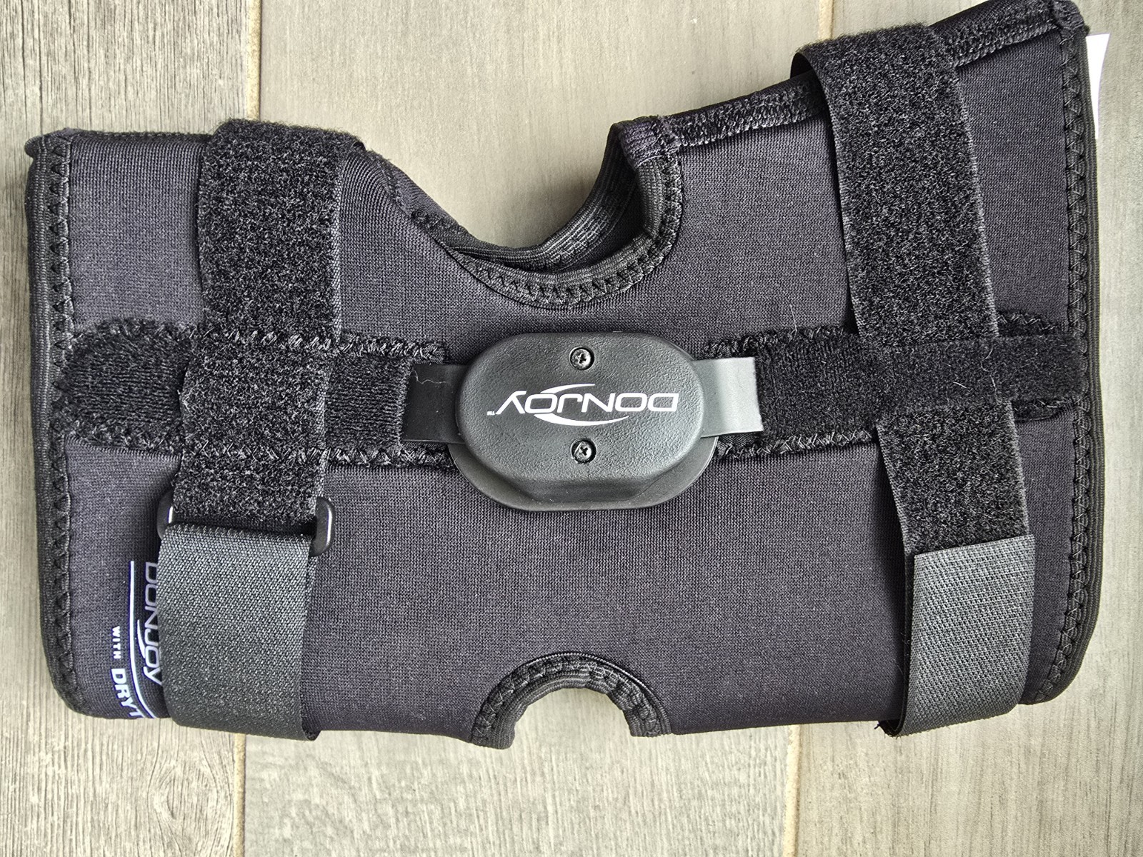 Donjoy Deluxe Hinged Knee Wrap Drytex Sleeve Open Popliteal (Medium)