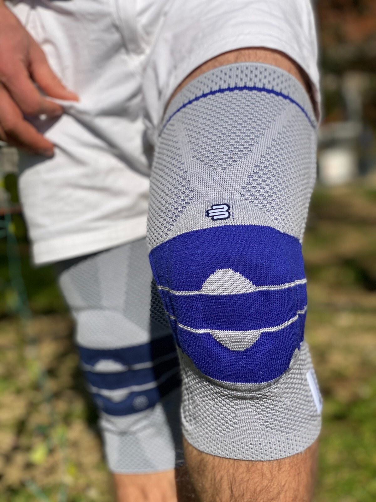 Bauerfeind GenuTrain Size 4 Knee Joint Brace Patella Support Meniscus ACL Hinge