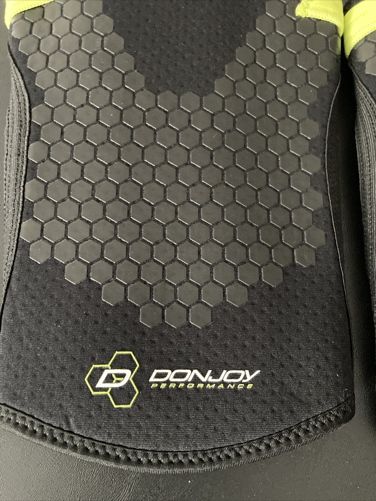 Donjoy Performance 5MM Knee Sleeves, Compression Knee Supports Adult/Uni XL, NIB