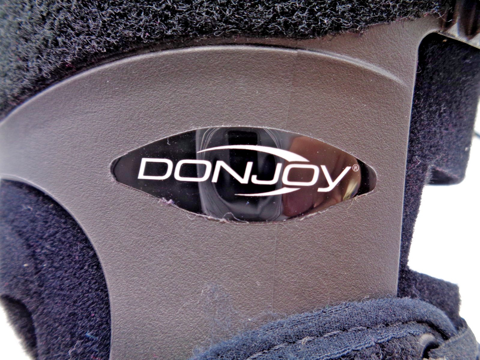 DonJoy Velocity ES Extra Ankle Support Quick Laces & Straps Large Right Foot