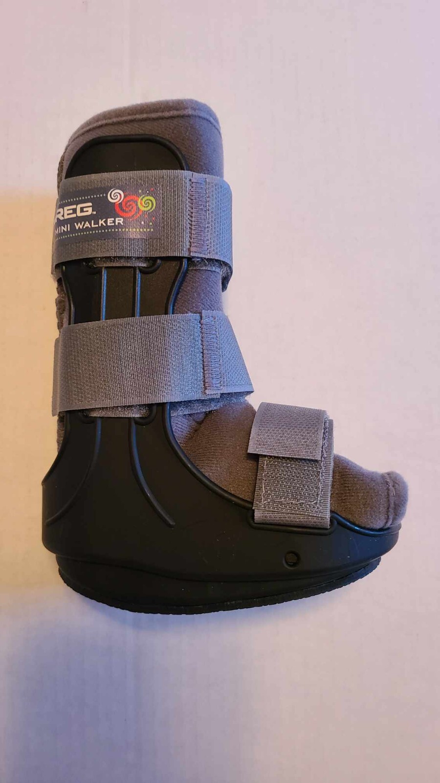 Breg Mini Walker Boot Nylon Size 5-6 Small item 77032