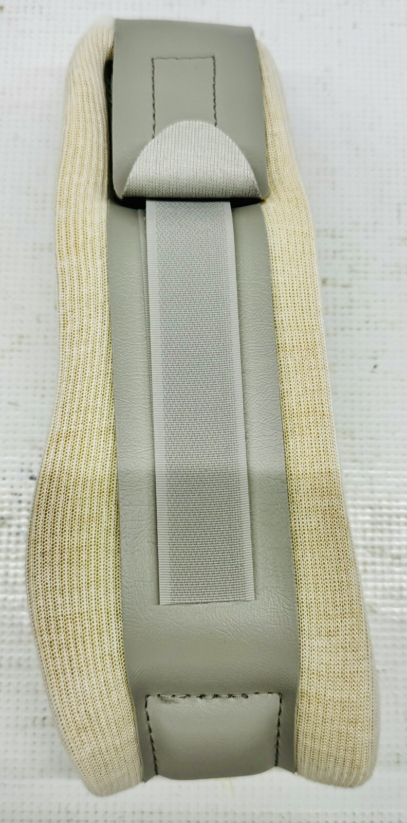 PROCARE 79-83000 Universal Cervical Collar 3″ White/Gray – NEW!!!