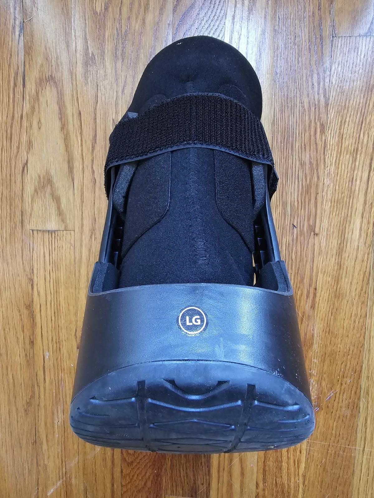 United Ortho Short Air Cam Walker Fracture Boot, Large, Black *Light Use*