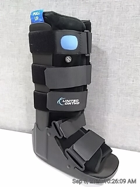 United Ortho Air Cam Walker Fracture Boot 15″ Tall- Small Black