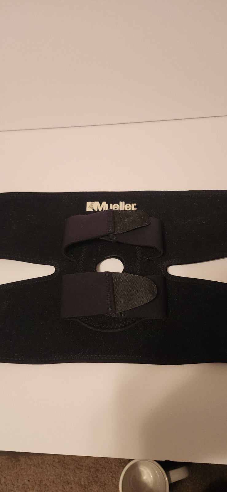 Knee Brace Mueller Hook-and-Loop Fastener Microbe Shield Black Flexible
