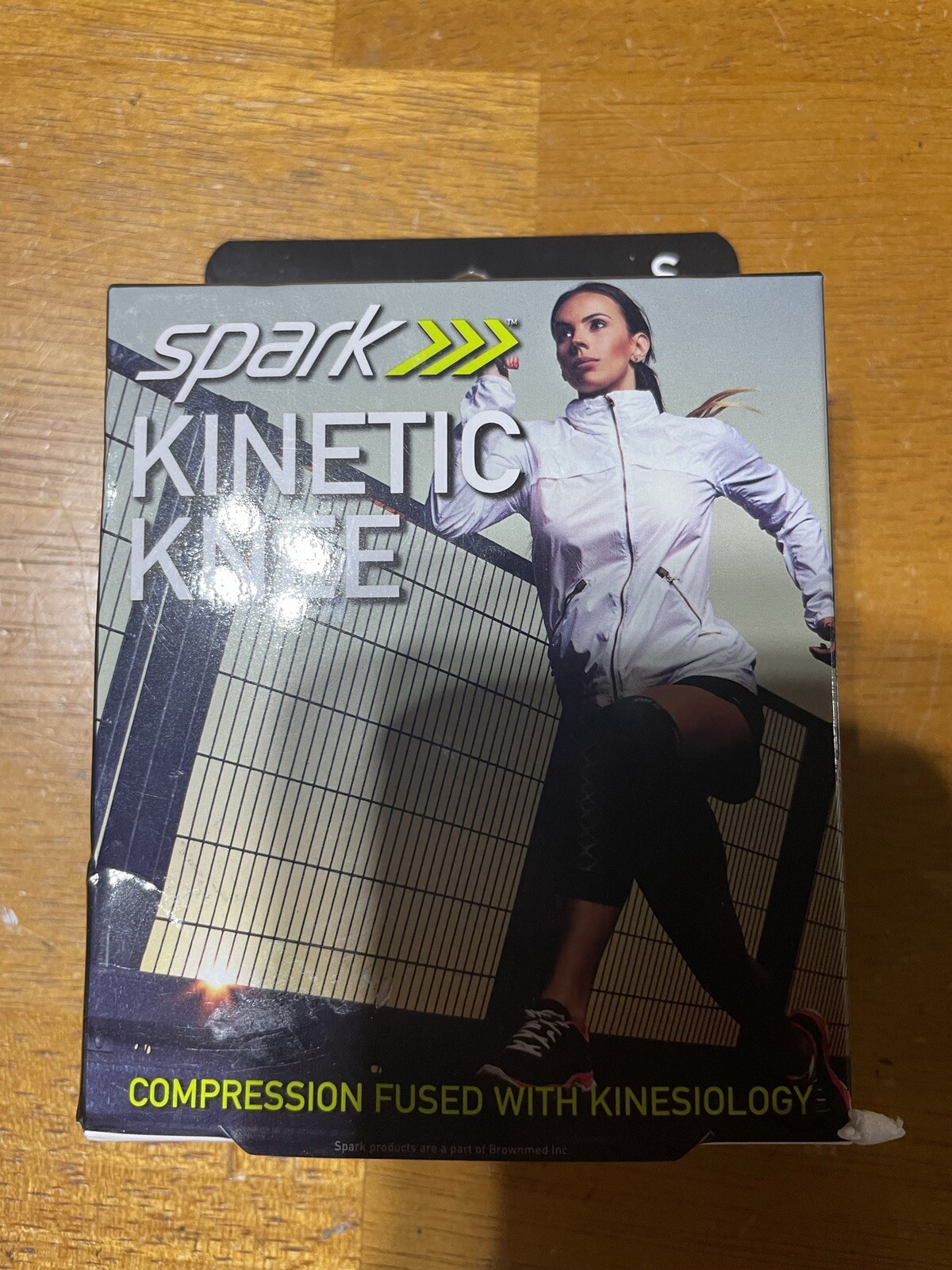 EA Spark Kinetic Knee Sleeve, Small