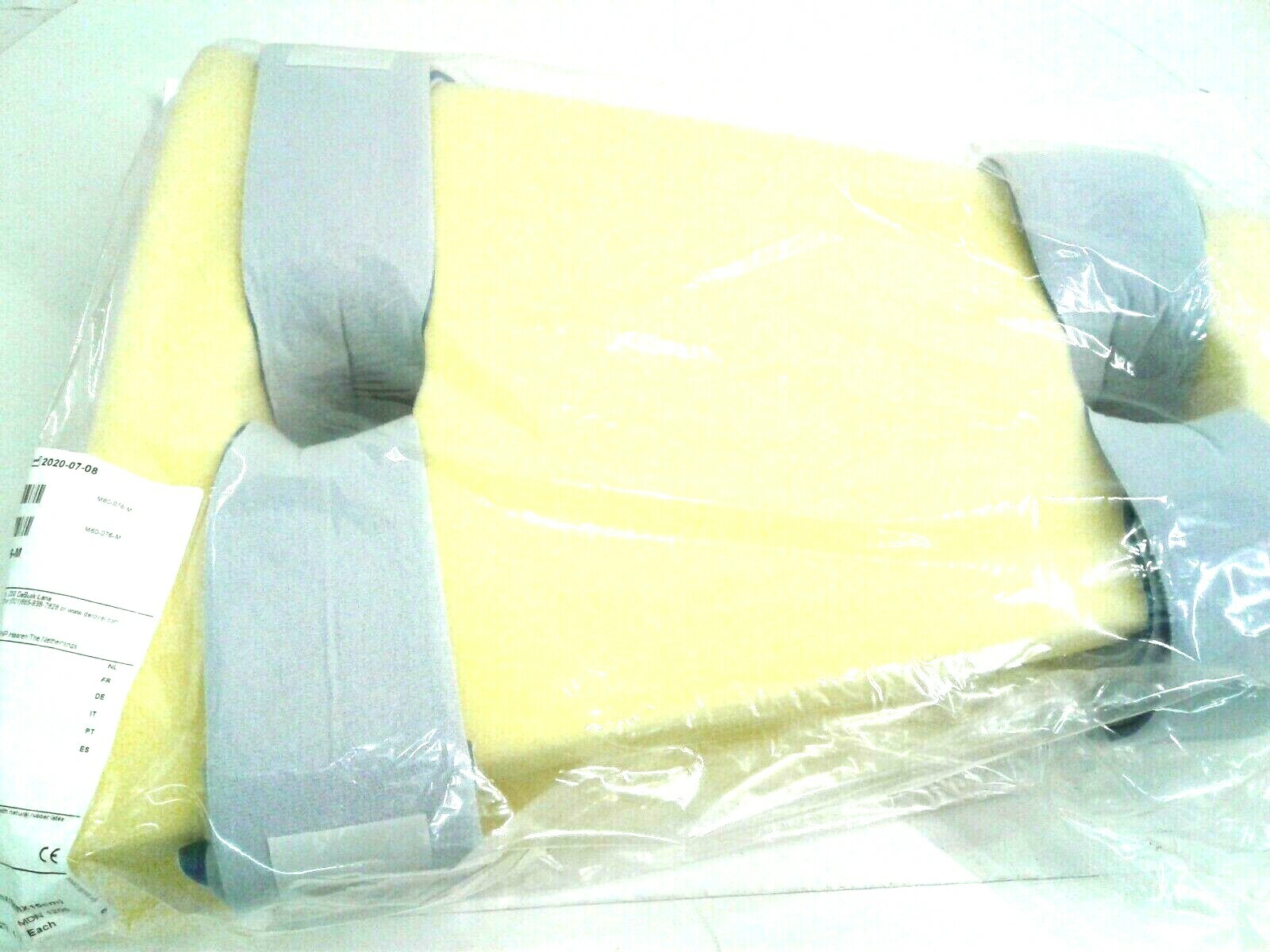 DeRoyal Concave Hip Abduction Pillow – High-Density M60-076-M