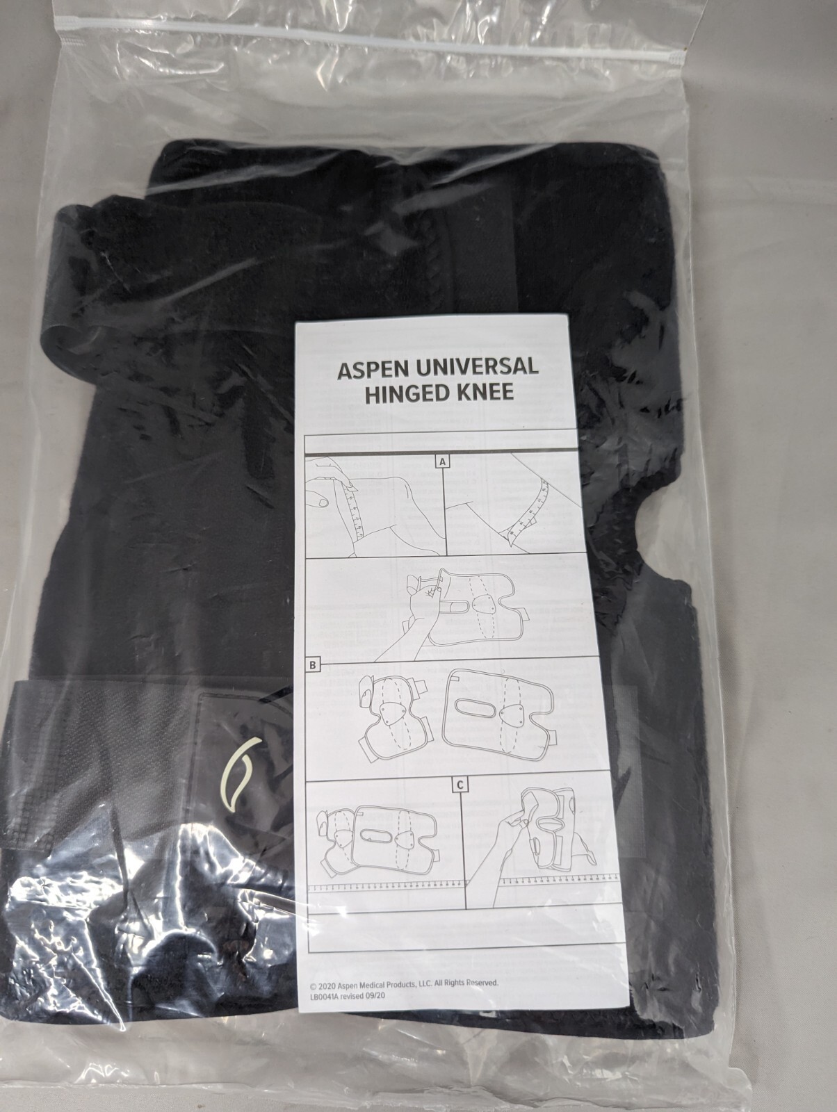 Aspen Knee Brace Hinged Adult Universal Size Black New Sealed in Package