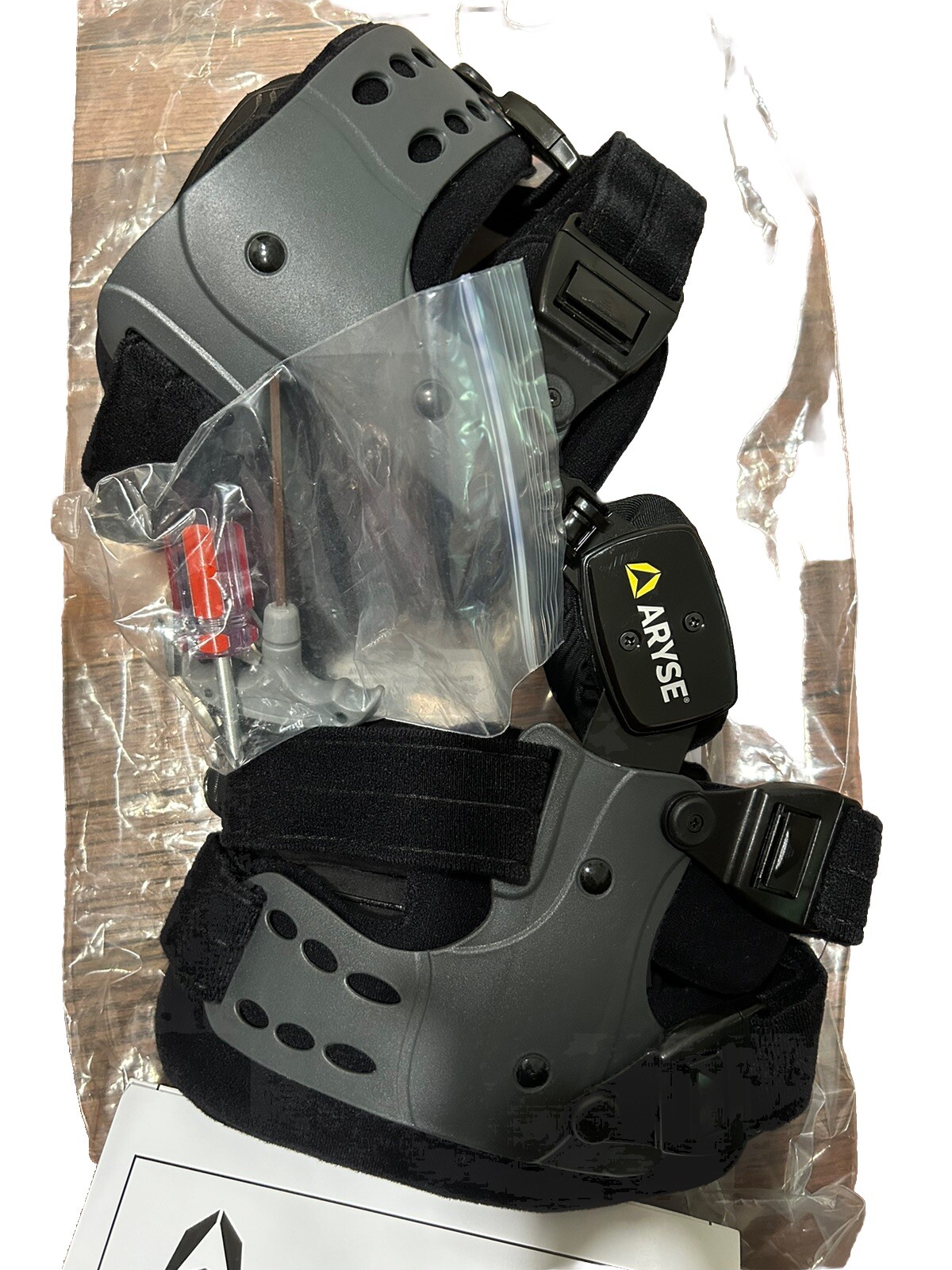 ARYSE AY-43-R Right Metforce OA Universal Size KNEE brace L1843/L1851- NEW