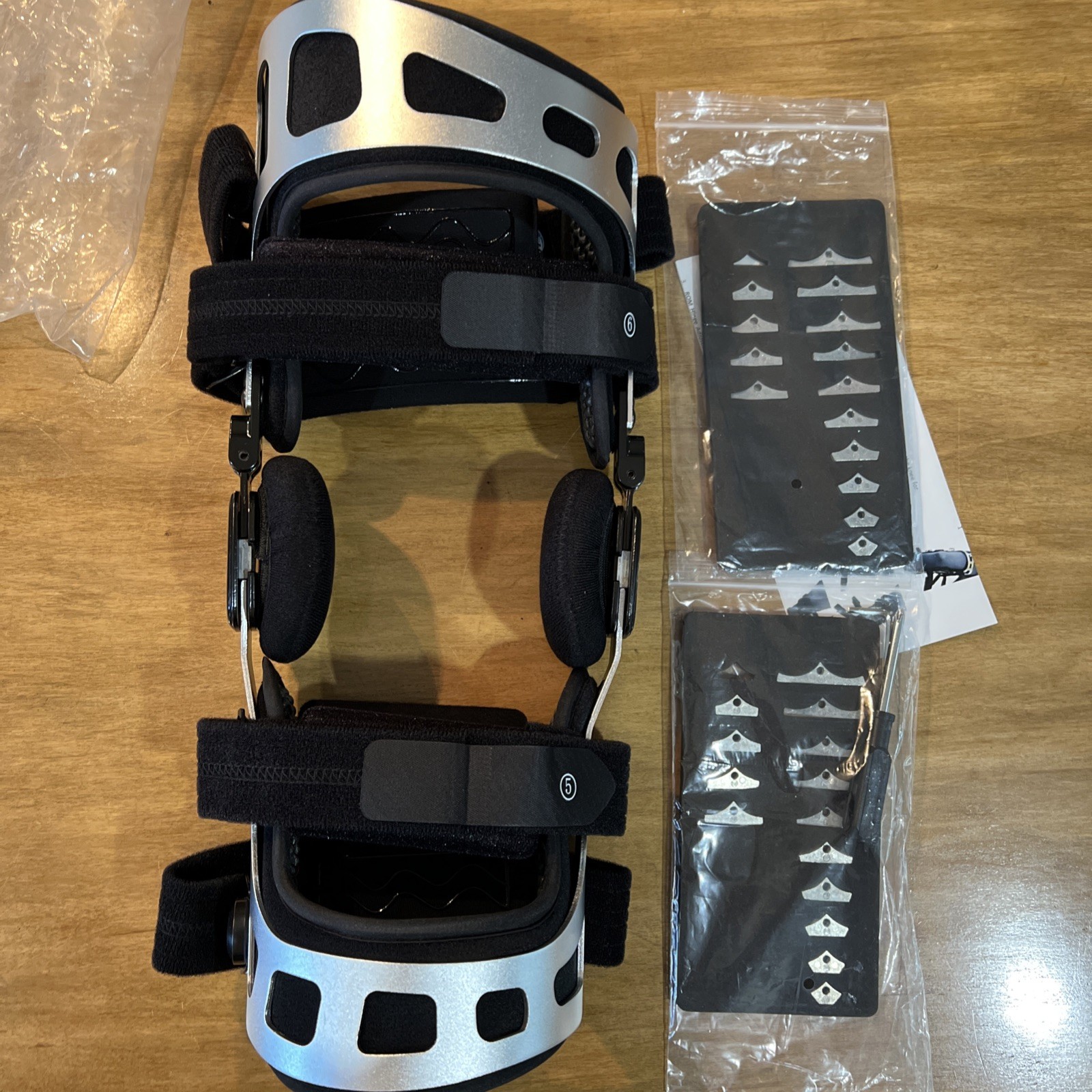 ISO Preferred Sz Large Knee Braces Right OA Dual Upright ROM