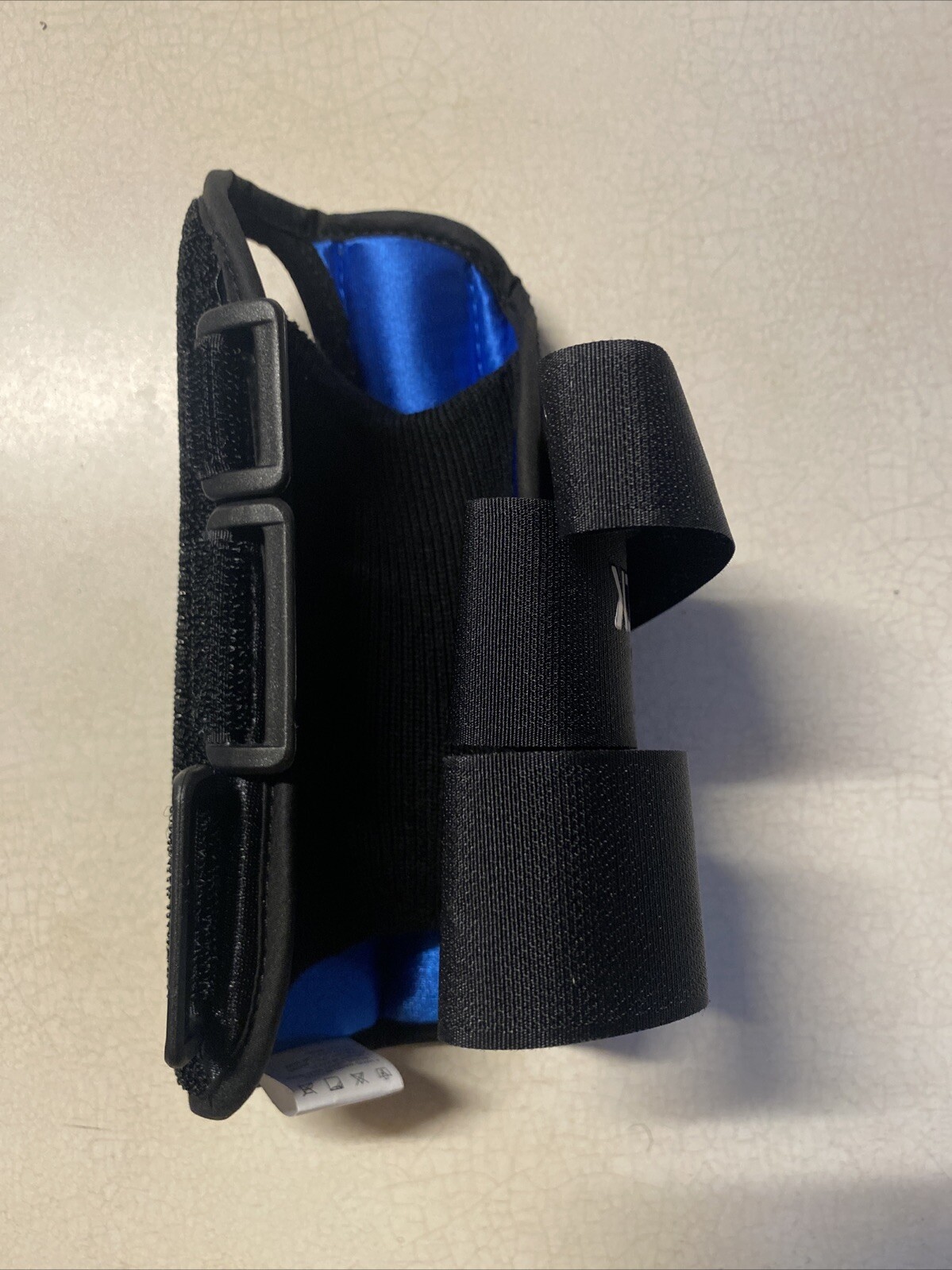 Right, Wrist Brace 8” XS