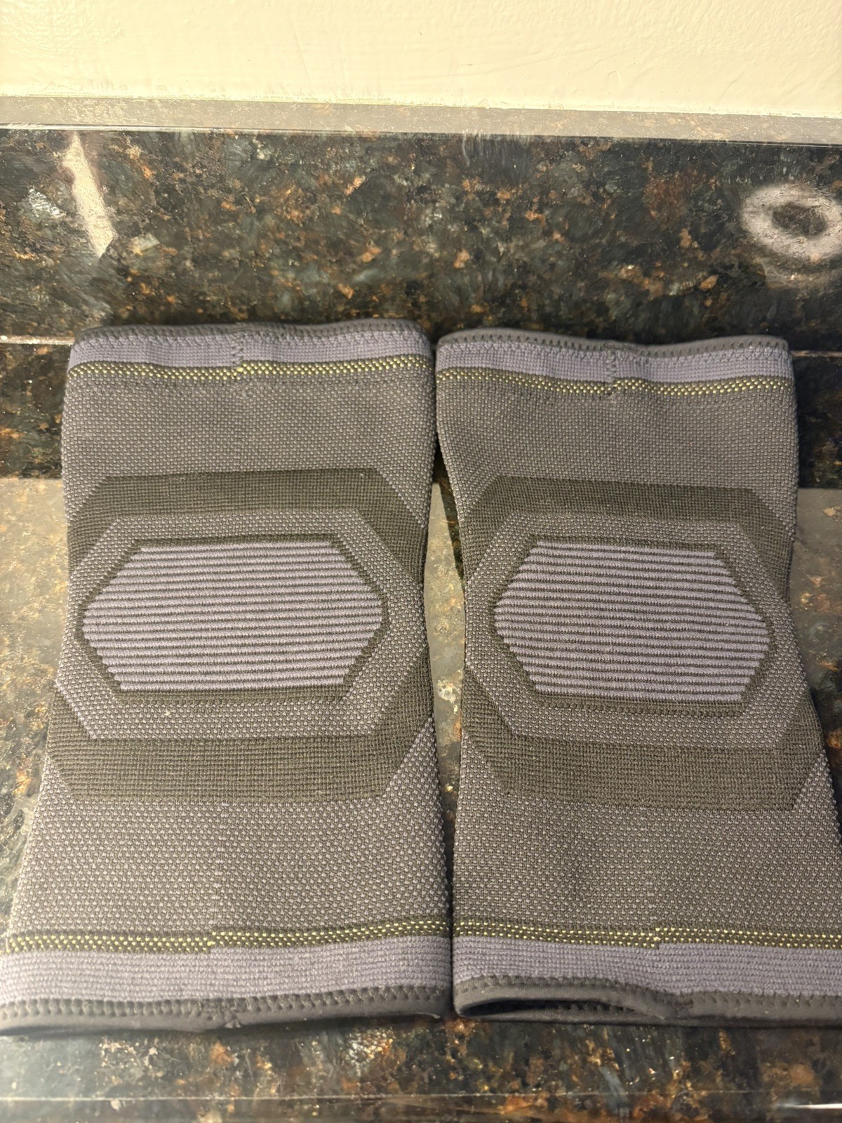 Copper Fit Elite Compression Knee Sleeve 2 Pk S/M 12-16” Airflow NEW