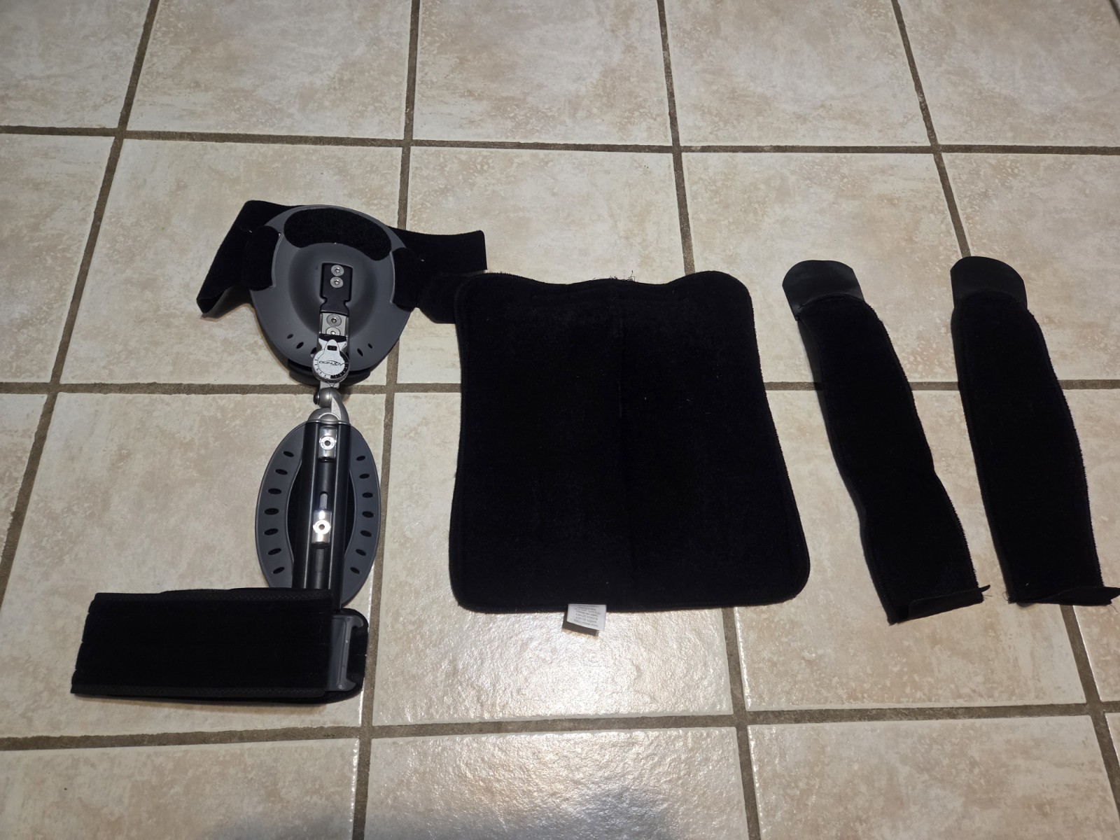 DonJoy X-Act ROM Hip Brace XS-4X Size Lightly Used With Ice Packs