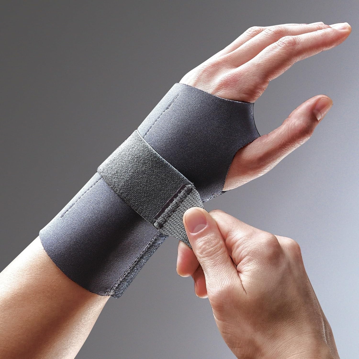 Comfort-Driven Wrist Support with Custom Fit for Active Recovery – Left Hand