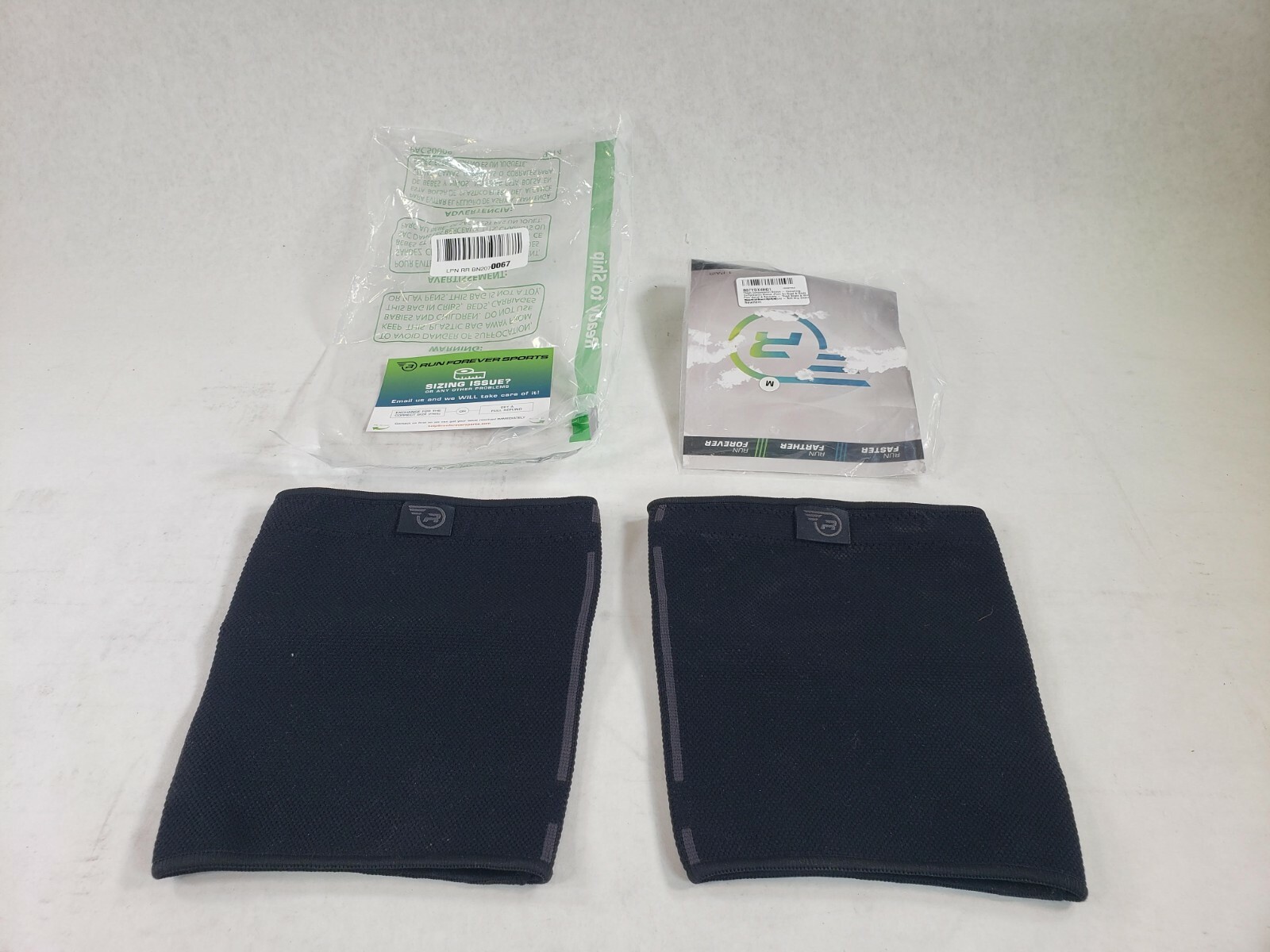 Lot Of 2 Run Forever Sports B07YDX4HQ1 Black Thigh Compression Sleeve Medium