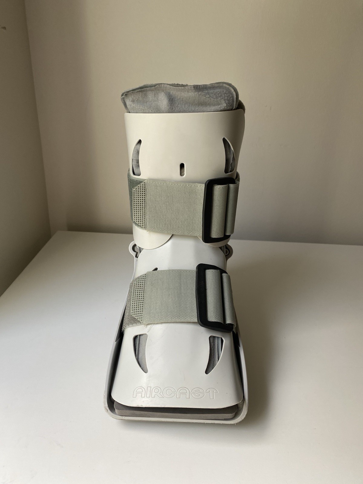 Aircast SP Walker Boot Short Pneumatic Small 01A- S Brace Walking Boot with Pump