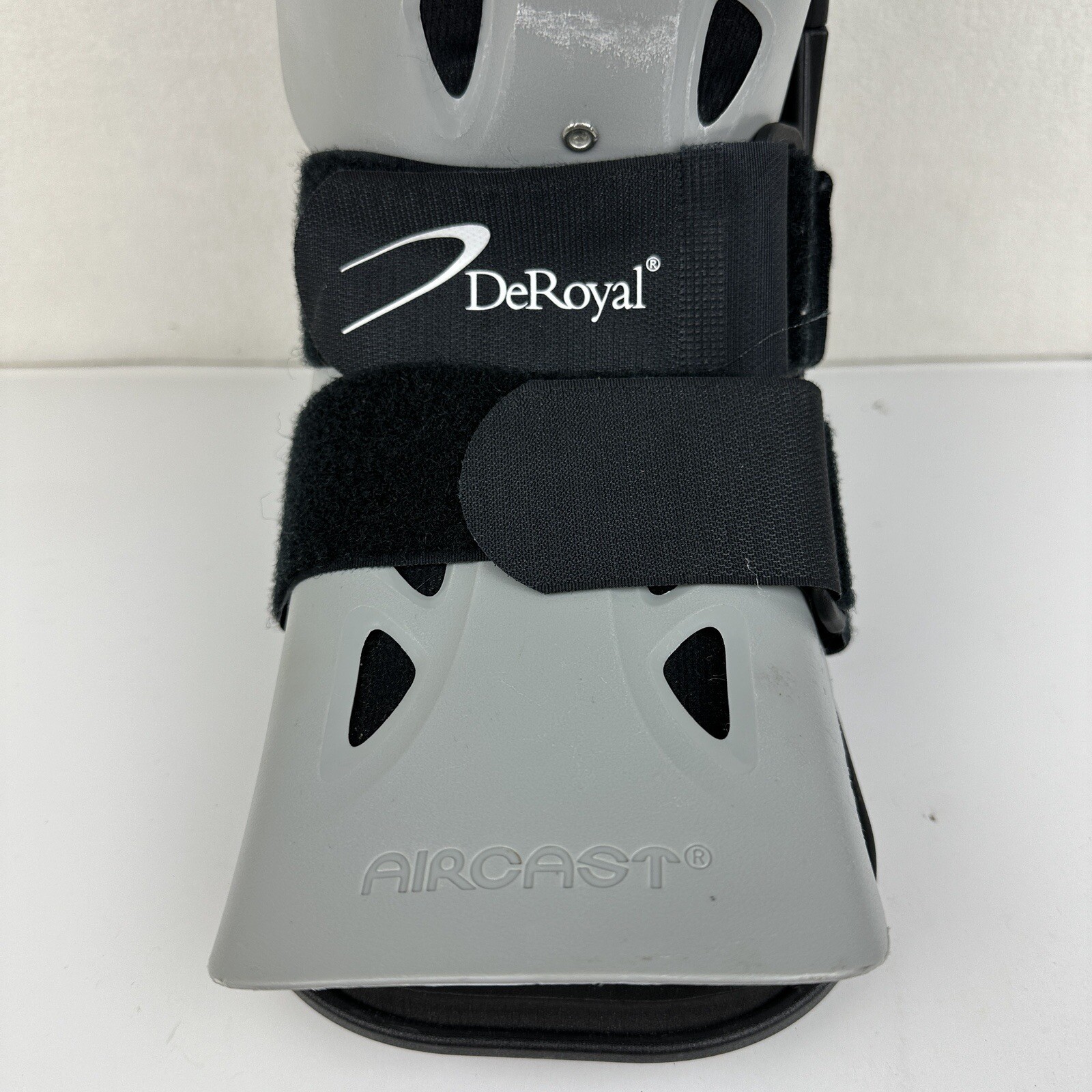Medium DeRoyal Orthopedic Walking Brace Boot Foot Ankle Leg Tracker EX Walker