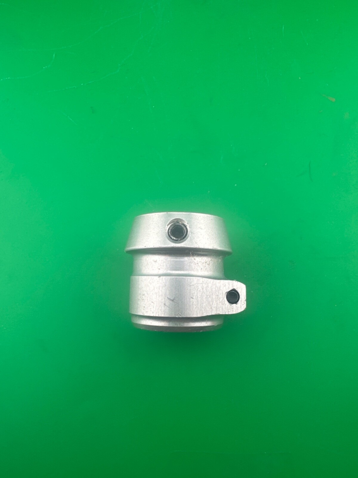 Prosthetic tube clamp tubeclamp. Fits 30mm diameter pylons.