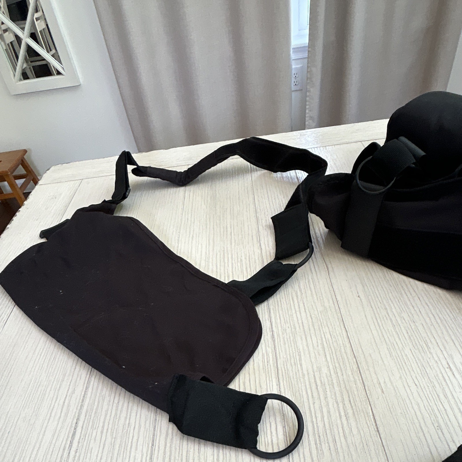 DonJoy UltraSling III Shoulder/Arm Immobilizer w/ De-Rotational Strap – 4 TOTAL