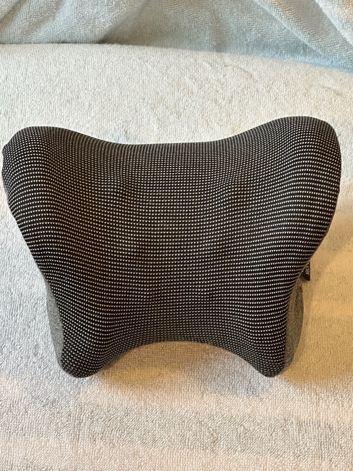 ZAMAT Neck and Shoulder Relaxer w/Magnetic Therapy Pillowcase, Neck Stretcher
