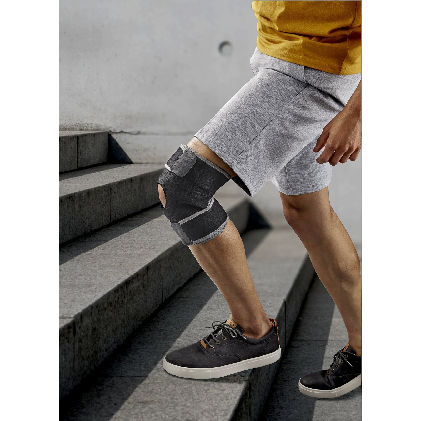 ACE Knee Support 207247, One Size Adjustable